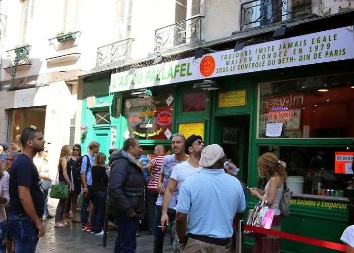 Marais-pletzl, Rue Des Rosiers